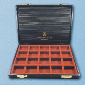 Mappe med en indbygget bakke i r�dt velour, Dyb udgave, Mignondip