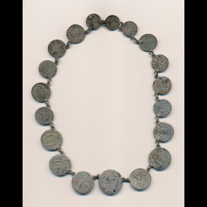 Skillingsm�nter monteret som halssmykke,
