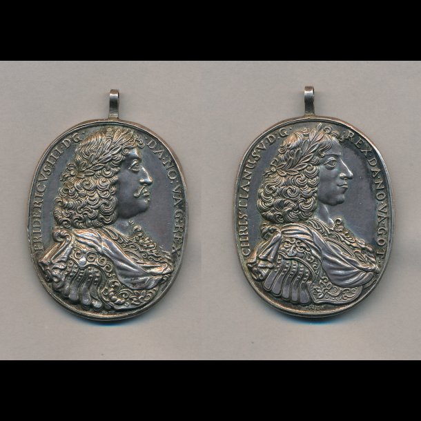 1679 ca, Christian V, hul slvmedalje med vedhng, Signatur H.L.T. 01, fin patina, G 112/106,