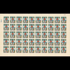 1921, Gr�nl�nderinde i nationaldragt, helark, foldet, fejl perforeret
