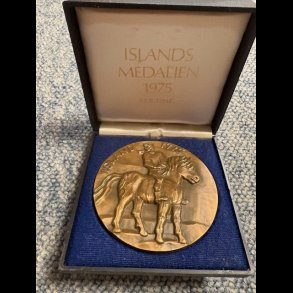 1975, Islands Medaljen, Per Ung, original ske medflger,