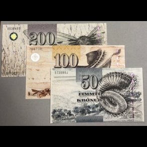 2001 - 2003, Frerne, 50-, 100-, og 200 kronur, 3 sedler, 0, S 33-34-35,